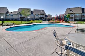 Oakley apartment for rent - take a dip in the resort style pool