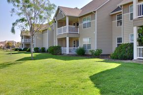 Oakley apartment for rent - the enclave at homecoming terra vista