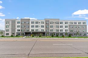 Crystal apartment for rent - 5240 Apts front view