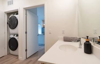 In-home laundry, washer/dryer available