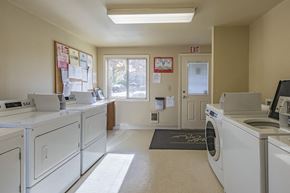 Angel apartment for rent - Cascade Valley Laundry