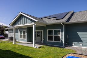 Hermiston apartment for rent - a house with solar panels on the roof