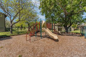 Ashland apartment for rent - Stratford Playground