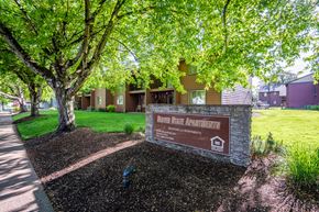 Wilsonville apartment for rent - Montebello Entrance Sign