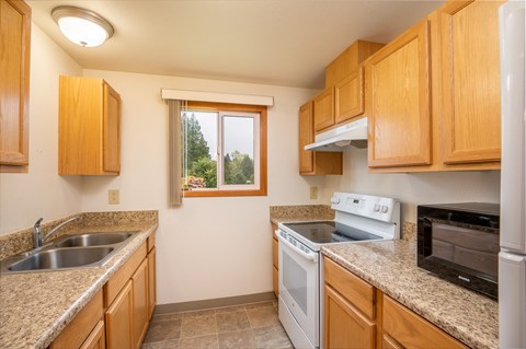 Floor plan for 1 bed, 1 bath, 645 sqft
