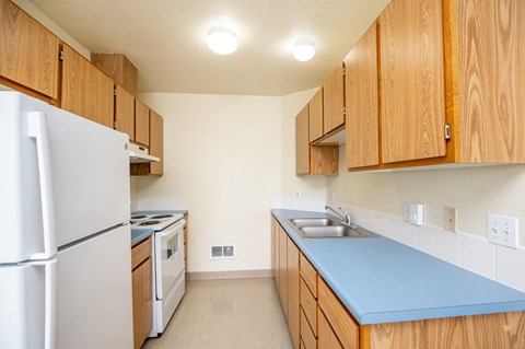 Floor plan for 1 bed, 1 bath, 656 sqft