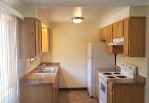 La Grande apartment for rent - a kitchen with a stove and a refrigerator