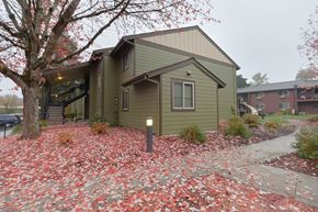 Wilsonville apartment for rent - Montebello Exterior