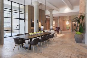 Dallas apartment for rent - Conference Table