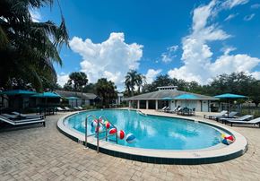 Naples apartment for rent - Swimming Pool at Aqua Bay Apartments in Naples, FL 34116