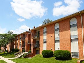 Baltimore apartment for rent - Exterior front view at Cub Hill Apartments, Baltimore