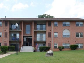 Lutherville-Timonium apartment for rent - Building Exterior at Seminary Roundtop Apartments, Lutherville, 21093