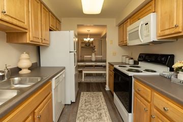 Nottingham apartment for rent - Kitchen at Chapel Valley Townhomes, Nottingham, MD