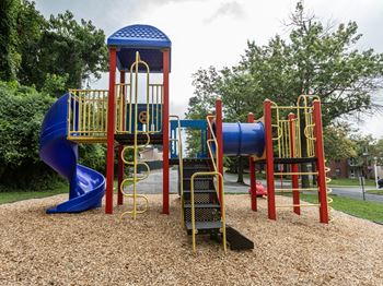 Play structure