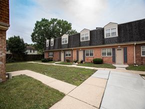 Severn apartment for rent - Green Space Walking Trail at Somerset Woods Townhomes, Severn, 21144