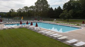 Cromwell valley swimming pool with lounging area