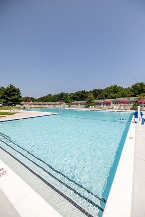 Edgewood apartment for rent - Large pool with a clear blue sky in the background at Seven Oaks Townhomes, Edgewood, MD, 21040