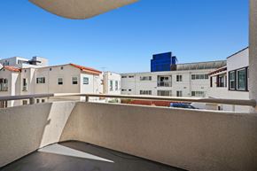Los Angeles apartment for rent - the view from the balcony of the apartment building of the city