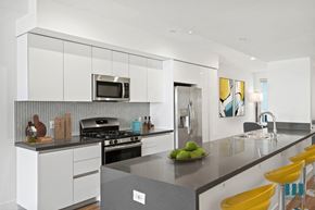 Los Angeles apartment for rent - Kitchen with Energy-Efficient Appliances and Countertop Bar