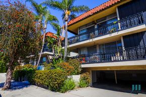 Los Angeles apartment for rent - Sidewalk View of Kiowa Grand by Wiseman