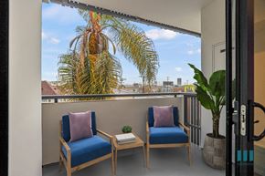 Los Angeles apartment for rent - Large-Size Balcony