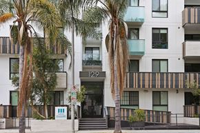 Los Angeles apartment for rent - Front of Kings on Third by Wiseman