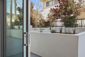 Los Angeles apartment for rent - Patio with Built-In Planters