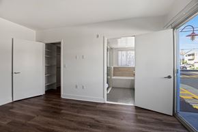 Los Angeles apartment for rent - Bedroom, Walk-In Closet with Shelving, Bathroom, and Balcony