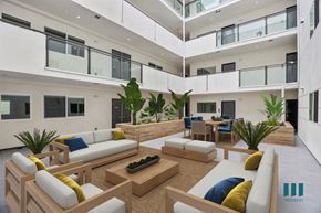 Los Angeles apartment for rent - Interior Courtyard