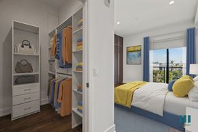 Los Angeles apartment for rent - Bedroom with Balcony at Cole Grove by Wiseman, California