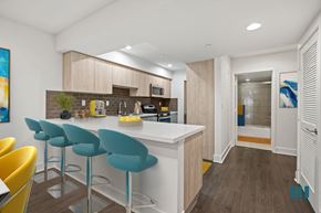 Los Angeles apartment for rent - Kitchen with Countertop Bar and Stainless-Steel Appliances