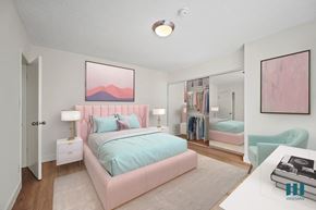 Los Angeles apartment for rent - Bedroom with Mirrored Closet and Vinyl Flooring
