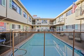 Los Angeles apartment for rent - Interior Courtyard with a Swimming Pool