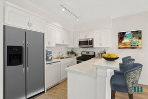 Los Angeles apartment for rent - Kitchen with Stainless-Steel Dishwasher, Stove, and Microwave Oven