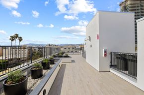 Los Angeles apartment for rent - Rooftop Terrace of Texas Westgate by Wiseman