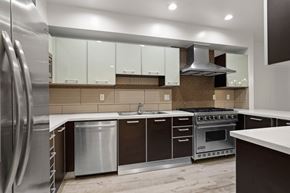 Los Angeles apartment for rent - Large-Size Kitchen with Energy-Efficient Appliances