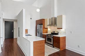 Glendale apartment for rent - Kitchens with Energy-Efficient Stainless Appliances