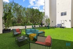 Los Angeles apartment for rent - Outdoor Courtyard with Exercise Equipment