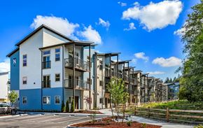 Arlington apartment for rent - Backside Bldg - M/N