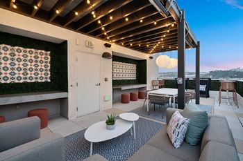 Skydeck with expansive city views
