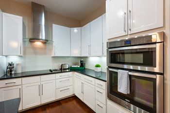 Convection oven and warming drawers*
