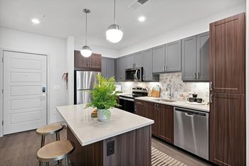 Kitchen island*