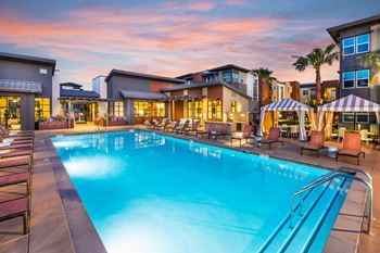 2 Relaxing resort-style pools