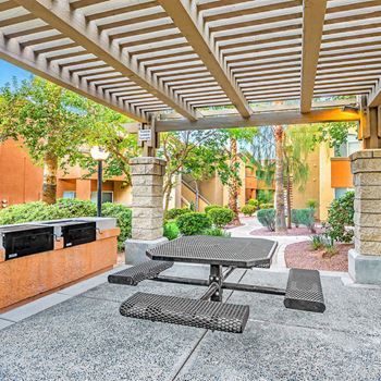 Grilling courtyard