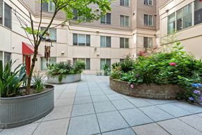 Seattle apartment for rent - Courtyard at Washington Terance Apartments in Seattle WA