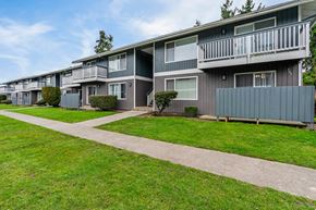 Mount Vernon apartment for rent - Exterior Patios at Arbor Park Apartment Homes in Mount Vernon VA