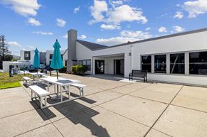 San Pablo apartment for rent - Exterior Picnic Area at Hilltop Commons Apartments in San Pablo CA