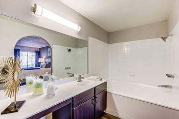 Soaker-style bathtub
