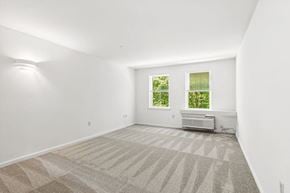 Aberdeen apartment for rent - Living room at Fairbrooke Senior Apartments in Aberdeen MD
