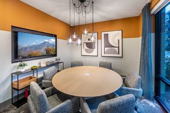 Meeting rooms and private workspaces